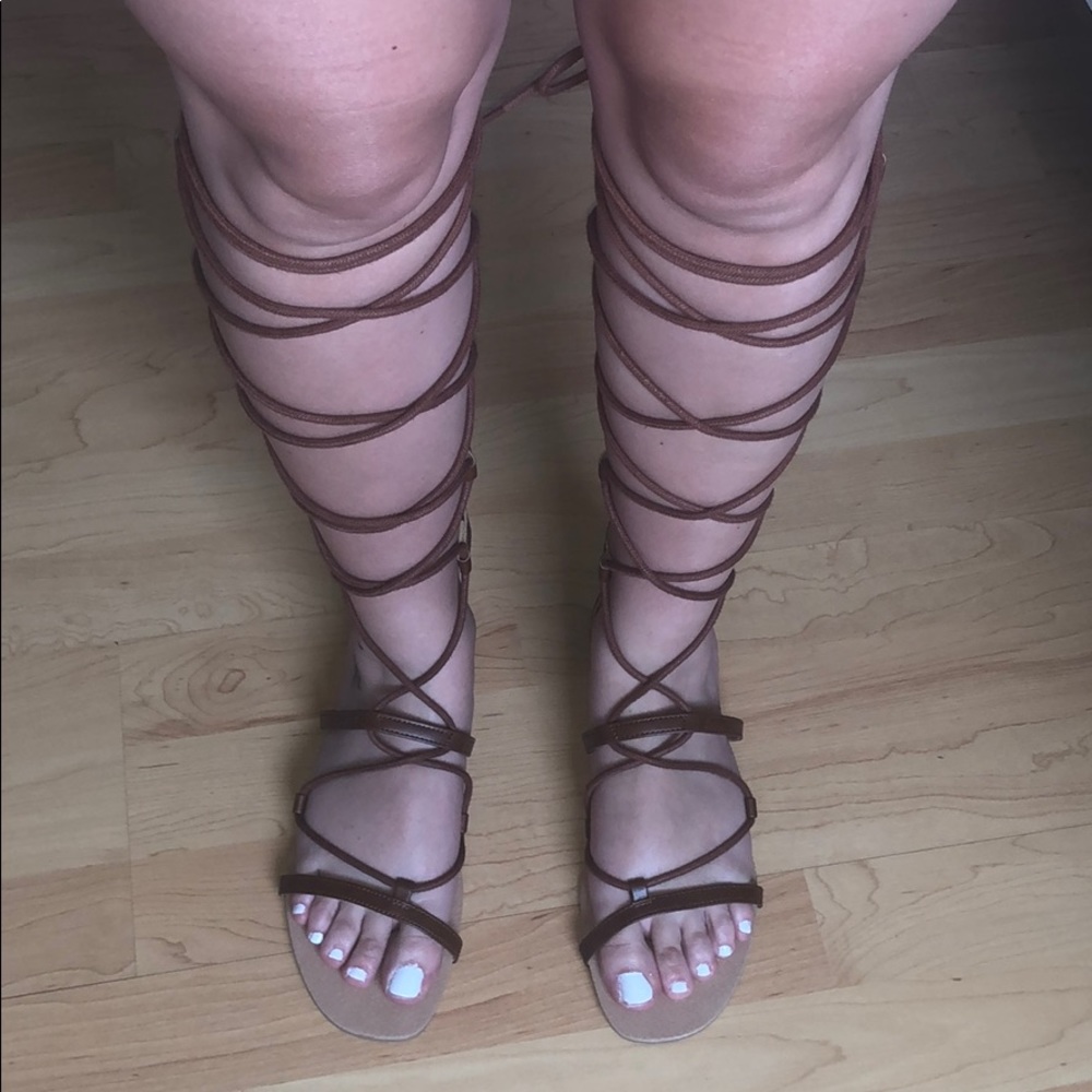 7.5 Christian Siriano- Knee high brown sandals